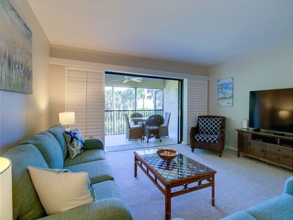 Luxury Beachfront Condo with Stunning Gulf Views - Perfect Vacation Getaway