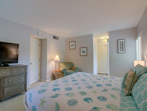 Luxury Beachfront Condo with Stunning Gulf Views - Perfect Vacation Getaway