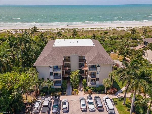Luxury Beachfront Condo with Stunning Gulf Views - Perfect Vacation Getaway