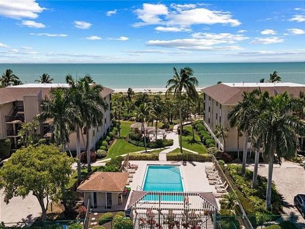 Luxury Beachfront Condo with Stunning Gulf Views - Perfect Vacation Getaway