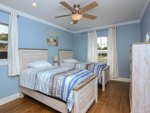 Lovely 4 Bedroom Home with Great Pool