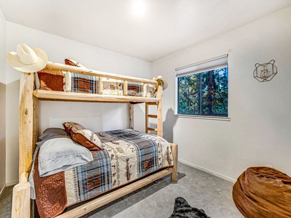 Yosemite Area Home 1028981
