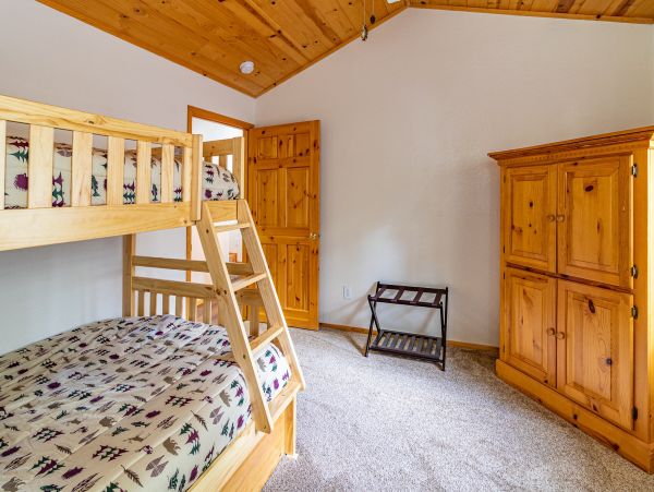 Yosemite Area Home 1028995