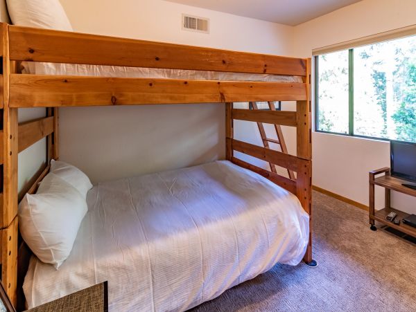 Yosemite Area Home 1029035