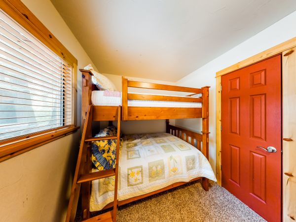 Yosemite Area Home 1029089