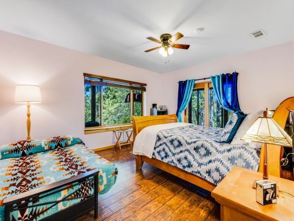 Yosemite Area Home 1029109