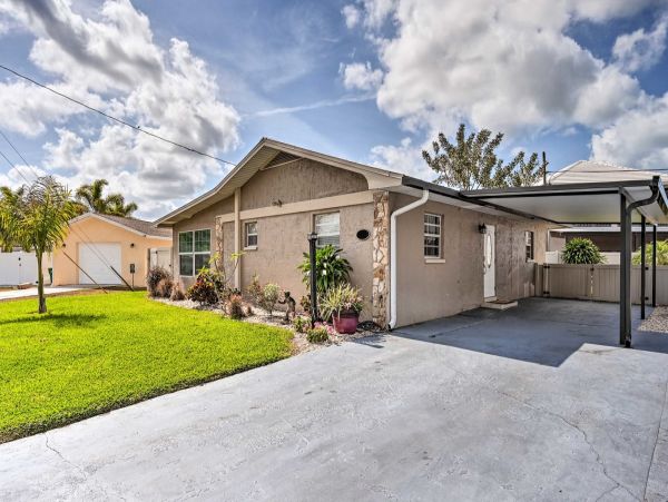Charming 3 Bedroom Vacation Home in Naples