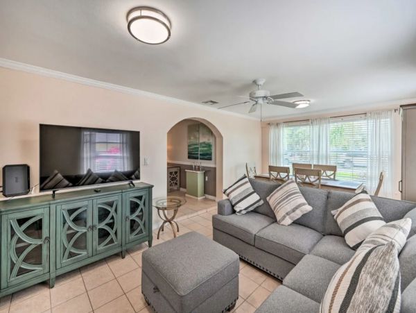 Charming 3 Bedroom Vacation Home in Naples