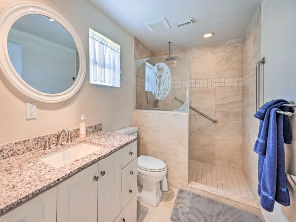 Charming 3 Bedroom Vacation Home in Naples