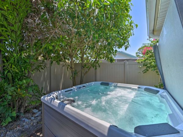 Charming 3 Bedroom Vacation Home in Naples