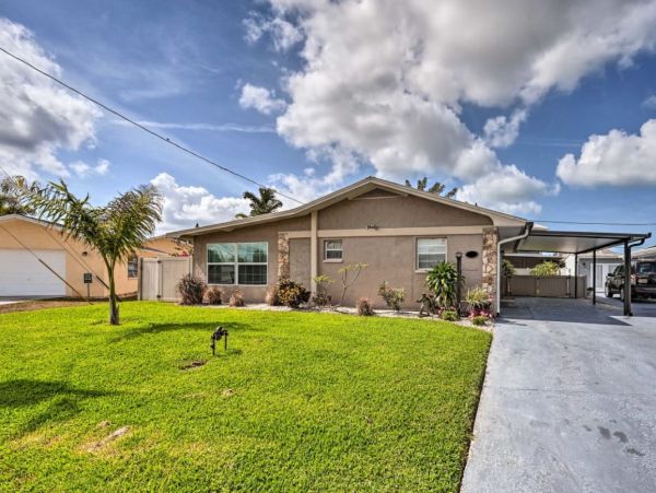 Charming 3 Bedroom Vacation Home in Naples
