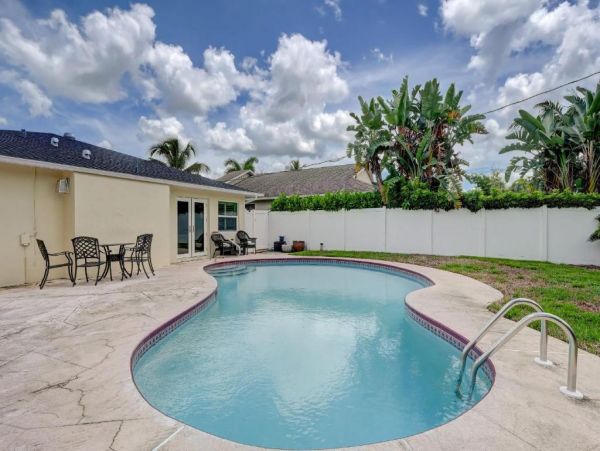 Naples Vacation Pool Home Three Bedroom
