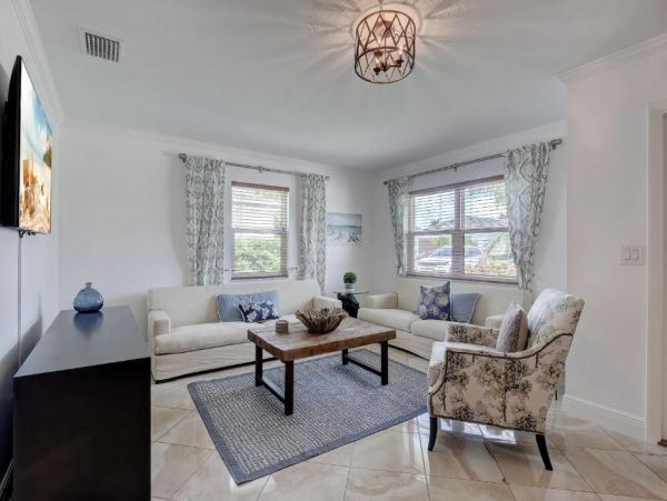Naples Vacation Pool Home Three Bedroom