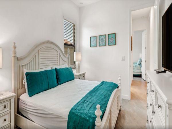 Beautiful 3 Bedroom Home in Cape Coral Sleeps 8