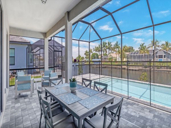 Beautiful 3 Bedroom Home in Cape Coral Sleeps 8
