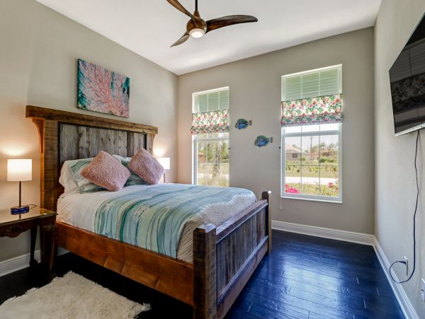 Luxury Canalfront Home in Cape Coral with Pool and Boat Dock