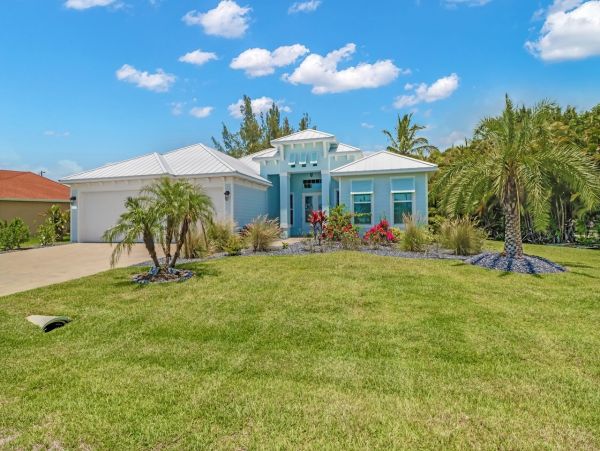 Luxury Canalfront Home in Cape Coral with Pool and Boat Dock