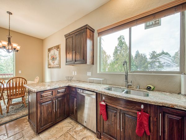 Yosemite Area Home 1029156