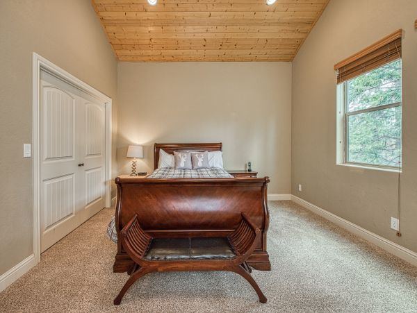 Yosemite Area Home 1029156