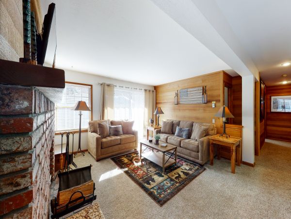 Yosemite Area Home 1029171
