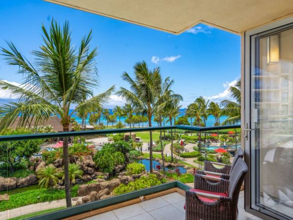 Oceanfront Kaanapali Luxury Vacation Condo  Sleeps 8 Guests