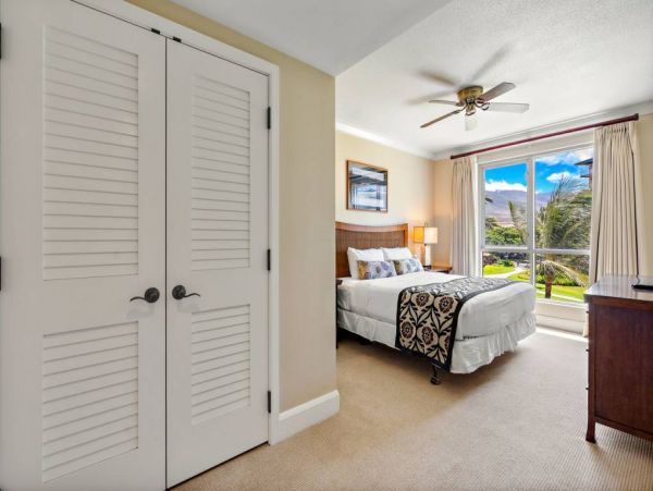 Oceanfront Kaanapali Luxury Vacation Condo  Sleeps 8 Guests