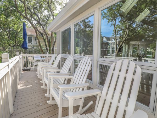 Hilton Head Vacation Pool Home Six bedroom Walk to Beach