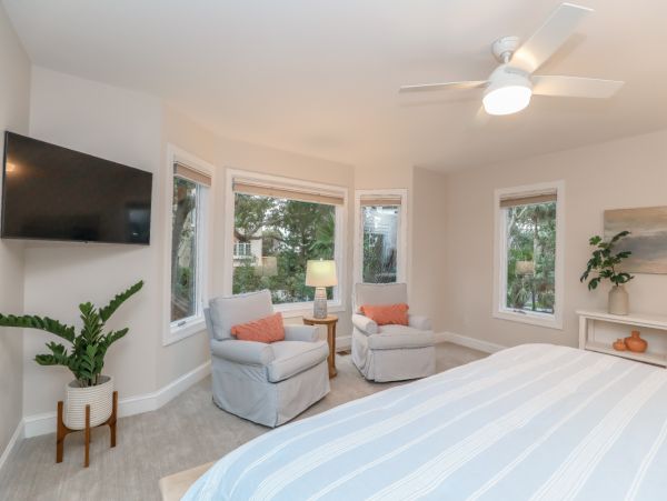 Hilton Head Vacation Pool Home Six bedroom Walk to Beach