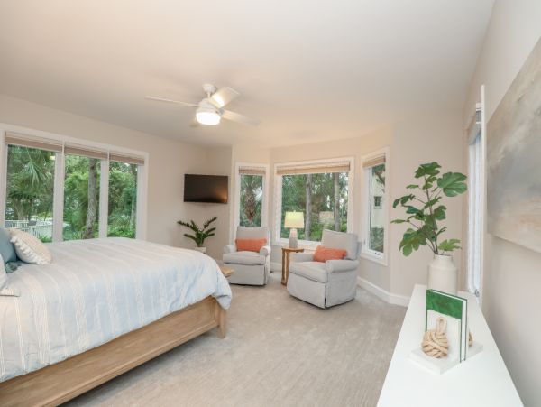Hilton Head Vacation Pool Home Six bedroom Walk to Beach