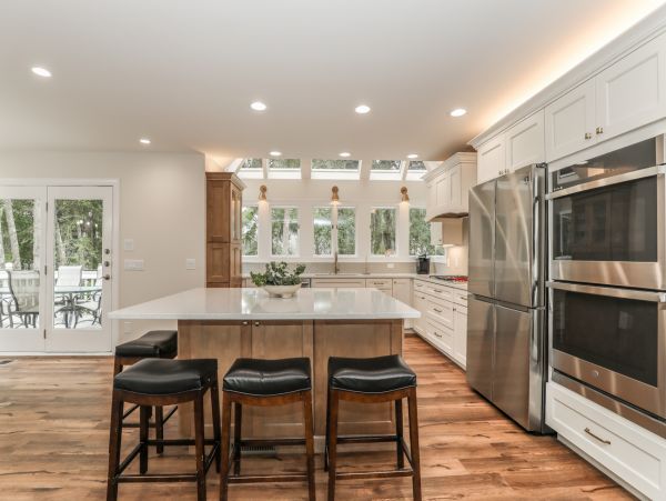 Hilton Head Vacation Pool Home Six bedroom Walk to Beach