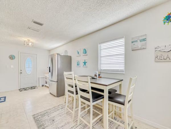Lovely Two Story 4 Bedroom Rental Walk to Beach