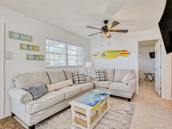 Lovely Two Story 4 Bedroom Rental Walk to Beach