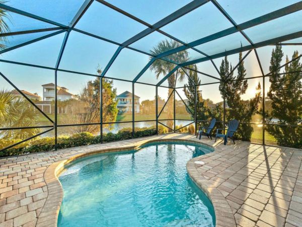 Gulf View Palm Coat Vacation Home Walk to Beach