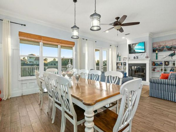 Gulf View Palm Coat Vacation Home Walk to Beach
