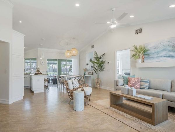 Stunning Cape Coral Luxury Pool Home Boat Dock