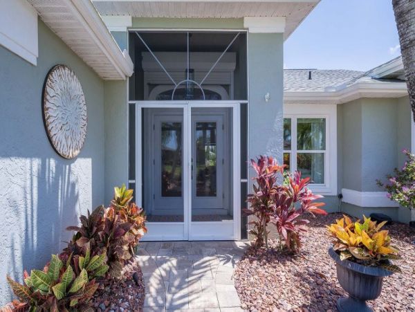 Stunning Cape Coral Luxury Pool Home Boat Dock