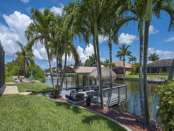 Stunning Cape Coral Luxury Pool Home Boat Dock