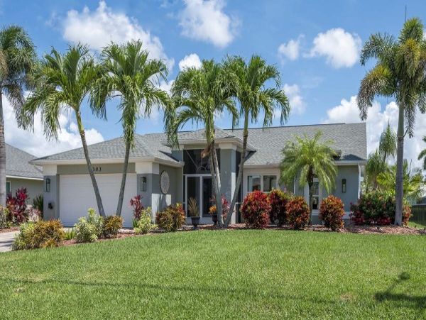Stunning Cape Coral Luxury Pool Home Boat Dock