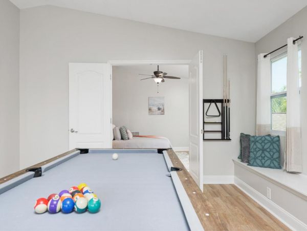 Five Bedroom Home in Palm Coast with Caged Pool