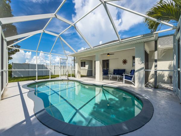 Cape Coral Vacation Pol Home Three Bedroom