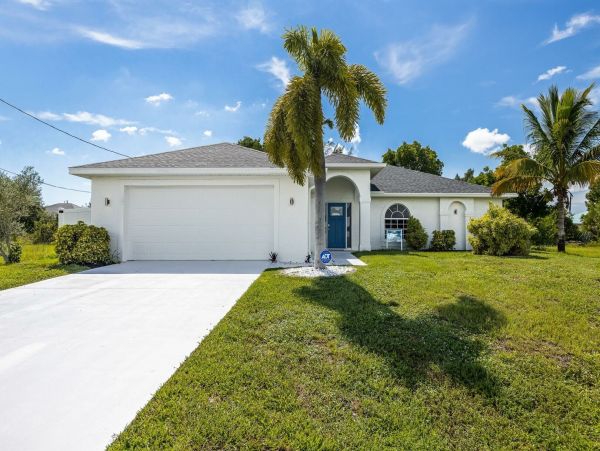 Cape Coral Vacation Pol Home Three Bedroom
