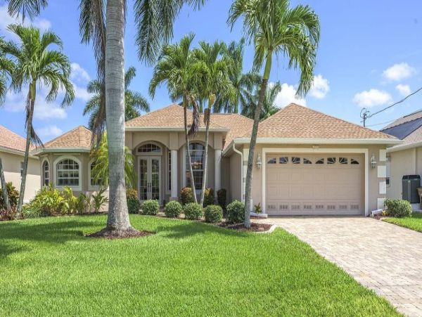 Beautiful Cape Coral Vacation Home Three Bedroom