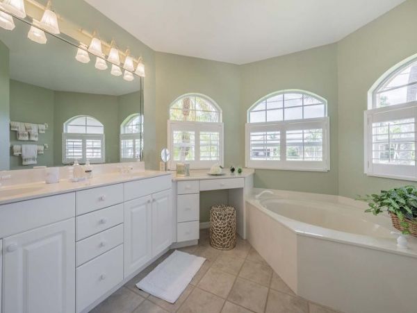 Beautiful Cape Coral Vacation Home Three Bedroom