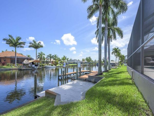 Beautiful Cape Coral Vacation Home Three Bedroom