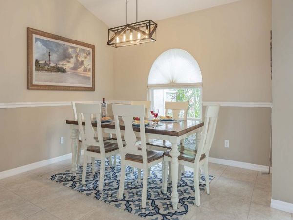 Lovely Bayfront Vacation Home cape Coral.