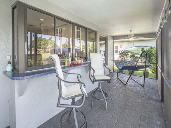 Lovely 3 Bedroom Home in Cape Coral Sleeps 6
