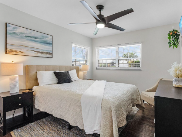 Perfect 4-Bedroom Waterfront Retreat with a Pool in Cape Coral