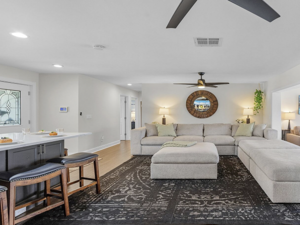 Perfect 4-Bedroom Waterfront Retreat with a Pool in Cape Coral