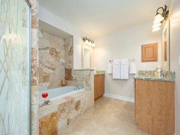 Four-Bedroom Cape Coral Vacation Villa with Private Pool