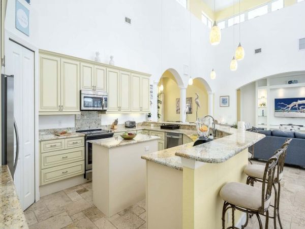 Beautiful 5 Bedroom Home with Canal View Sleeps 10